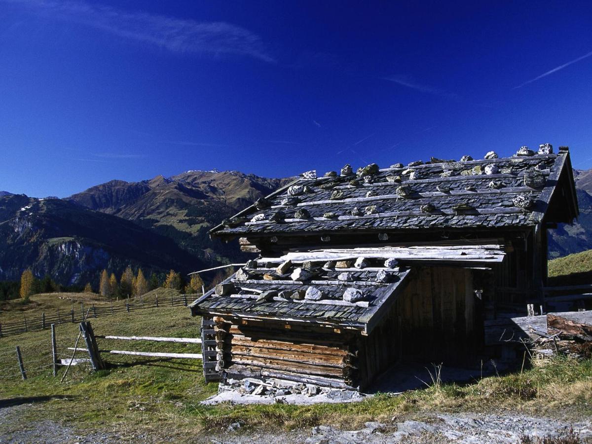 Quiet Holiday Flat Near The Mayrhofen Ski Area Швендау Экстерьер фото