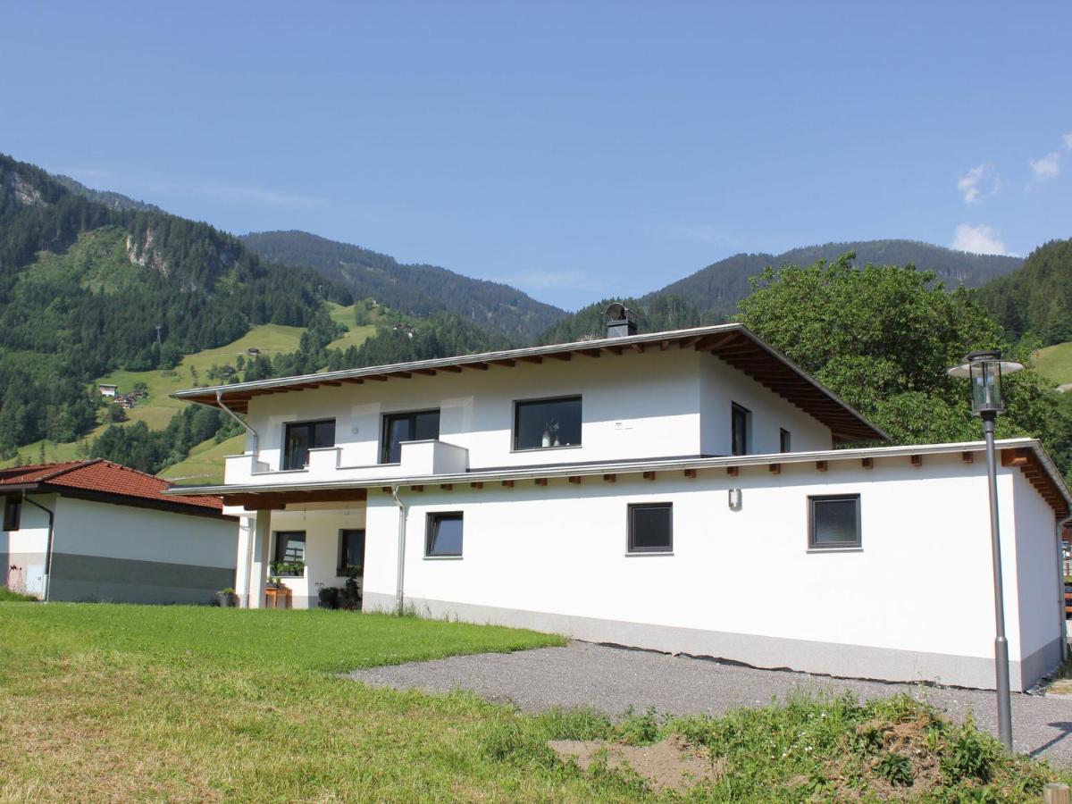 Quiet Holiday Flat Near The Mayrhofen Ski Area Швендау Экстерьер фото