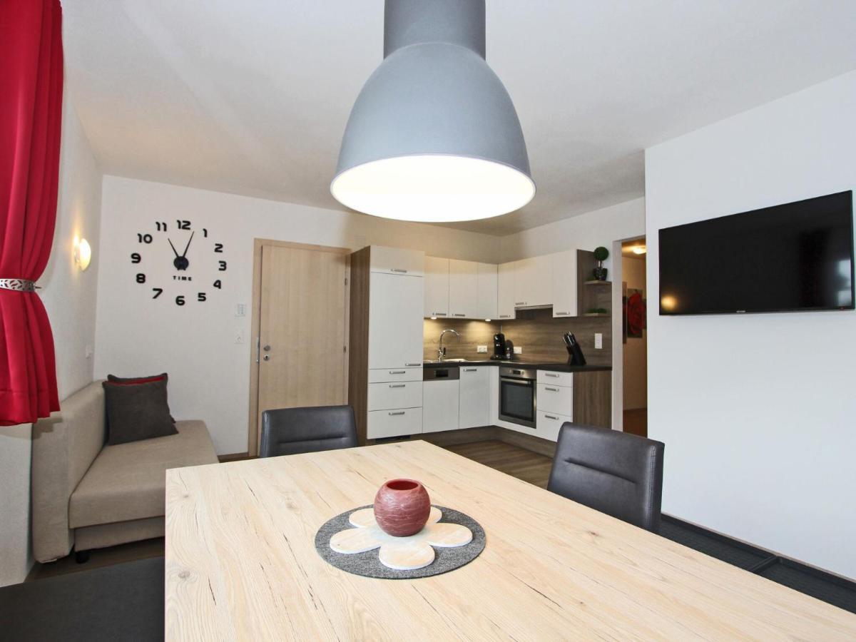 Quiet Holiday Flat Near The Mayrhofen Ski Area Швендау Экстерьер фото