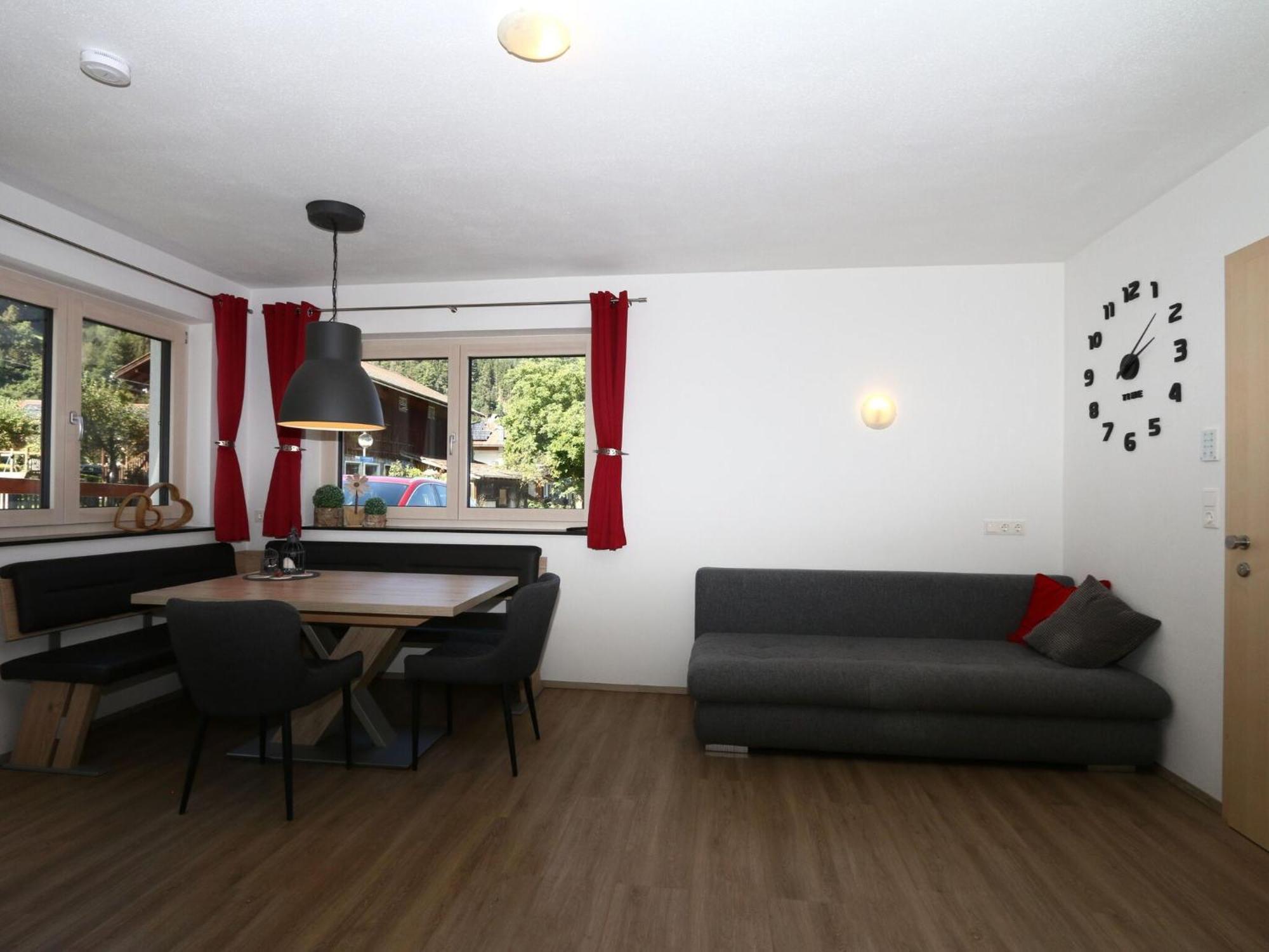 Quiet Holiday Flat Near The Mayrhofen Ski Area Швендау Экстерьер фото