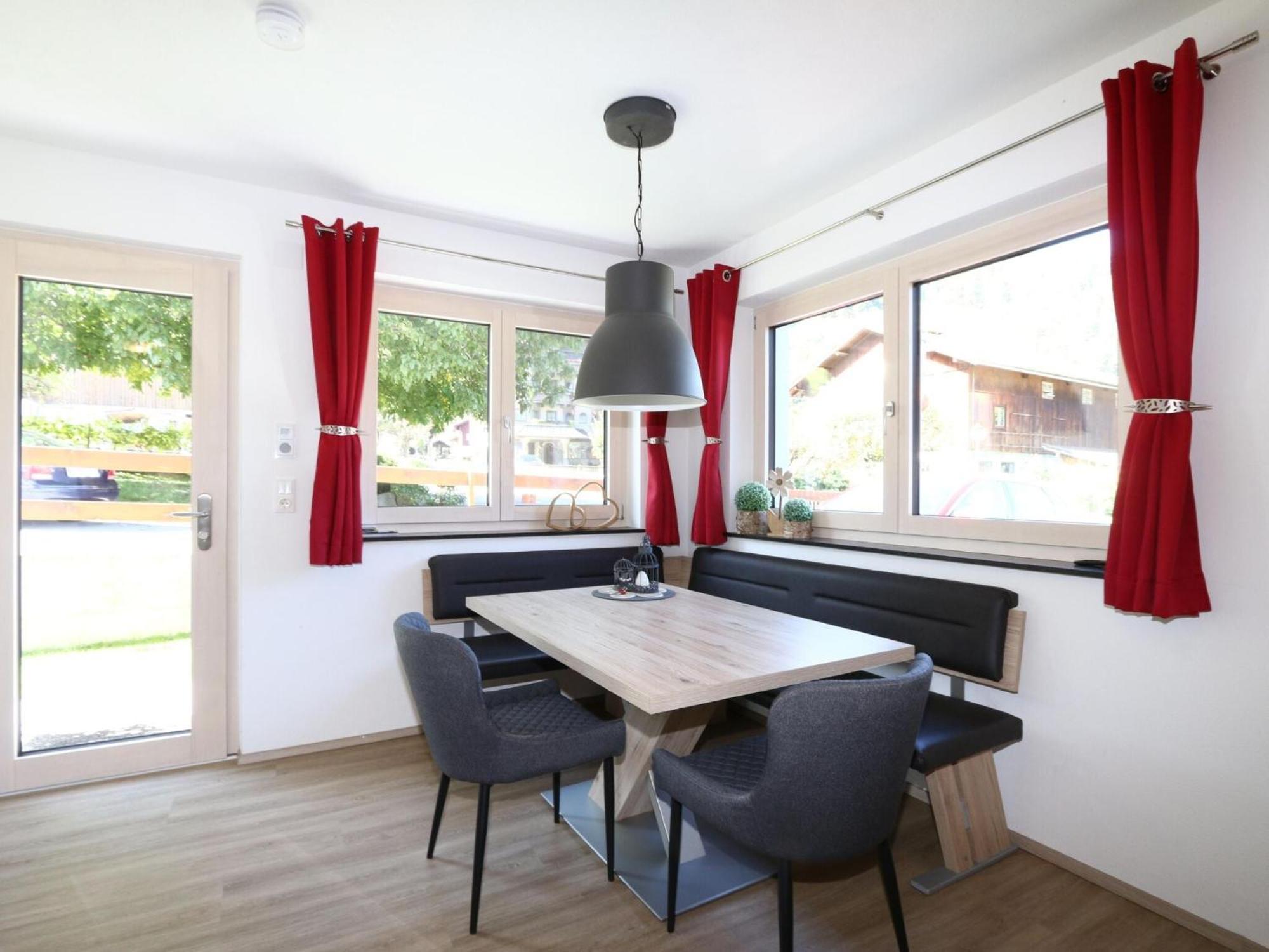 Quiet Holiday Flat Near The Mayrhofen Ski Area Швендау Экстерьер фото
